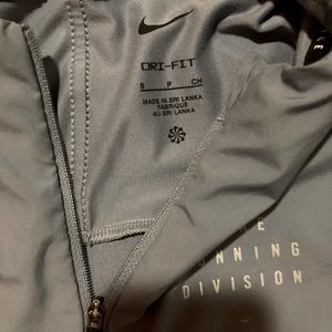 Nike Half Zip Up Small